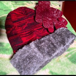 Furry Interior Hat w/ Sparkly Gloves